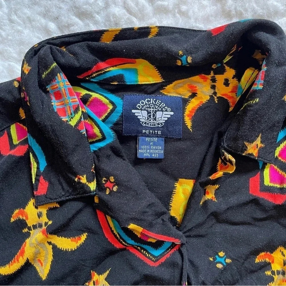 Docker black blouse fleur de lis pattern - size medium petite - Picture 8 of 13